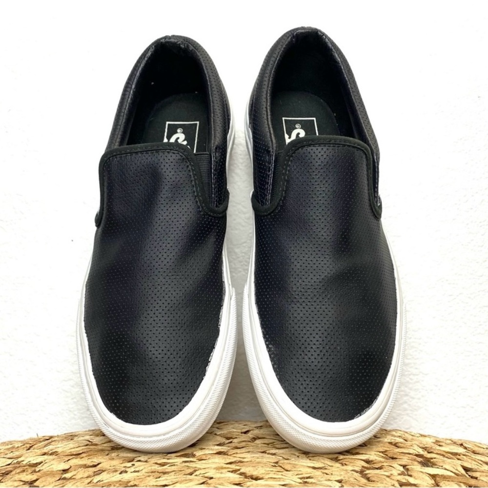 Slip On Black Leather Vans
